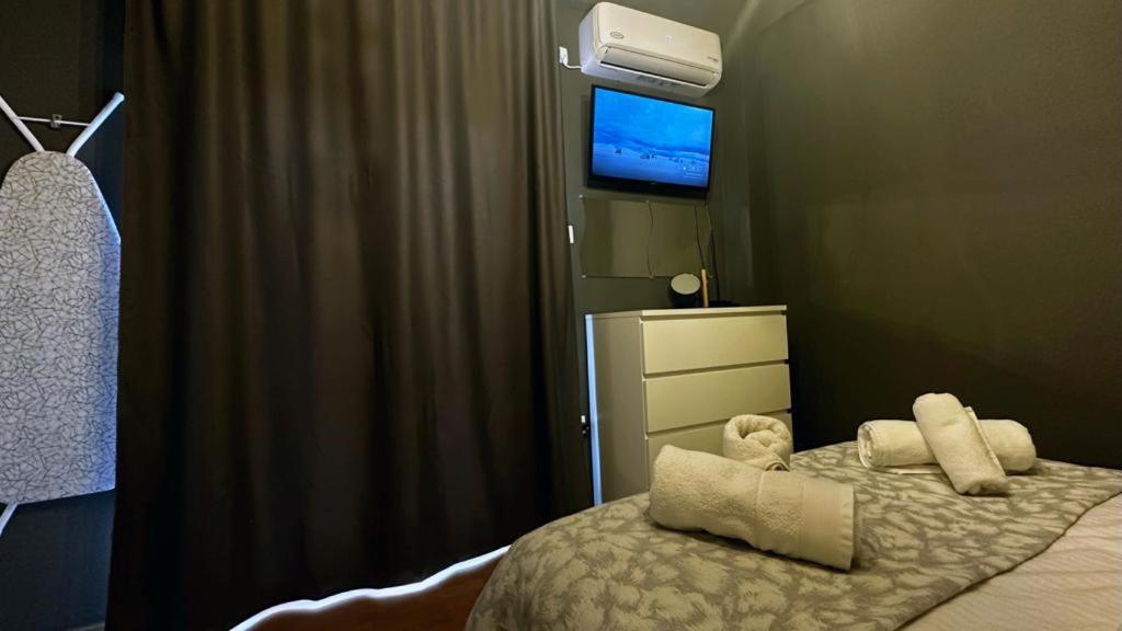 Minimal Apartment Next To The Center Atene Esterno foto